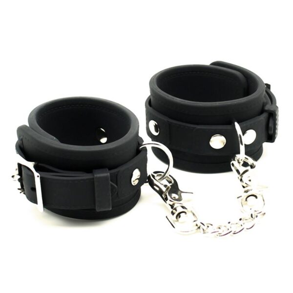 Rimba Latex Play Cuffs 4 cm - Image 2