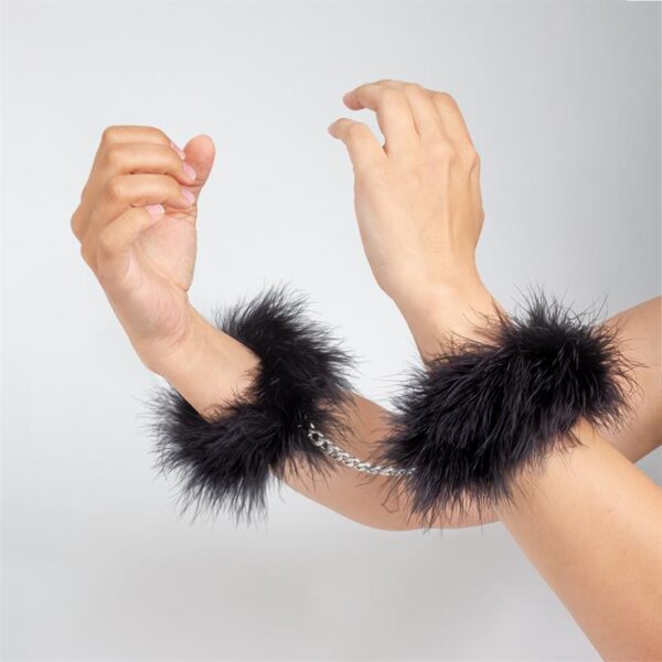 Handcuffs with Marabou Black - Image 2