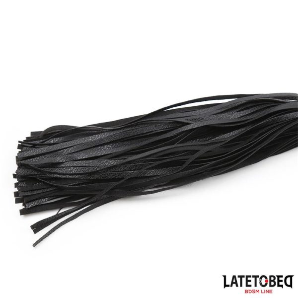 Textured Handle Flogger Black 48.5cm - Image 3
